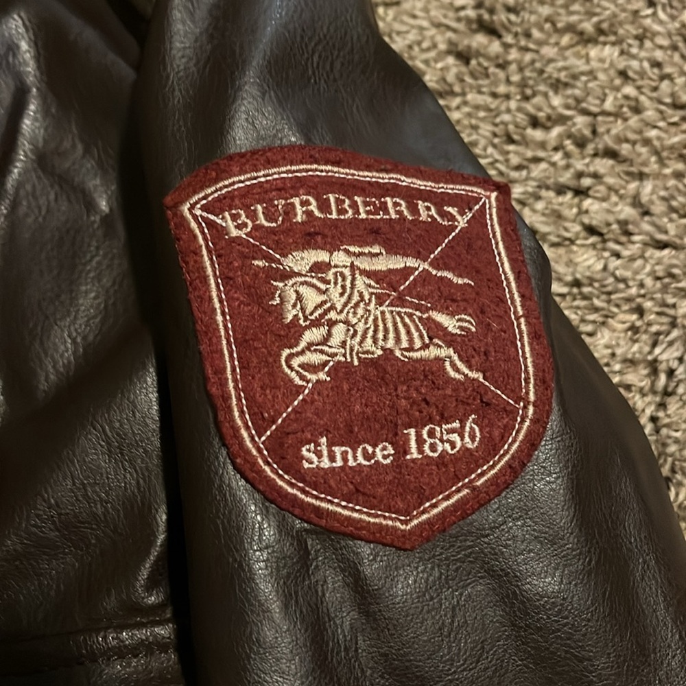 Vintage Burberry Leather Bomber Jacket - Picture 4 of 9